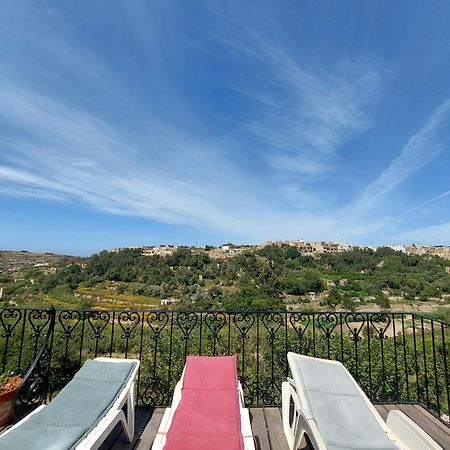Sunny Gozo Getaway Pool & Easy Check-In Bed & Breakfast Ghajn il-Kbira  Dış mekan fotoğraf
